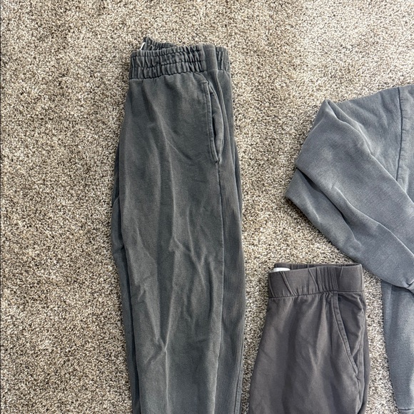 Talentless Gray Sweatshirt and Joggers Set - Picture 2 of 7